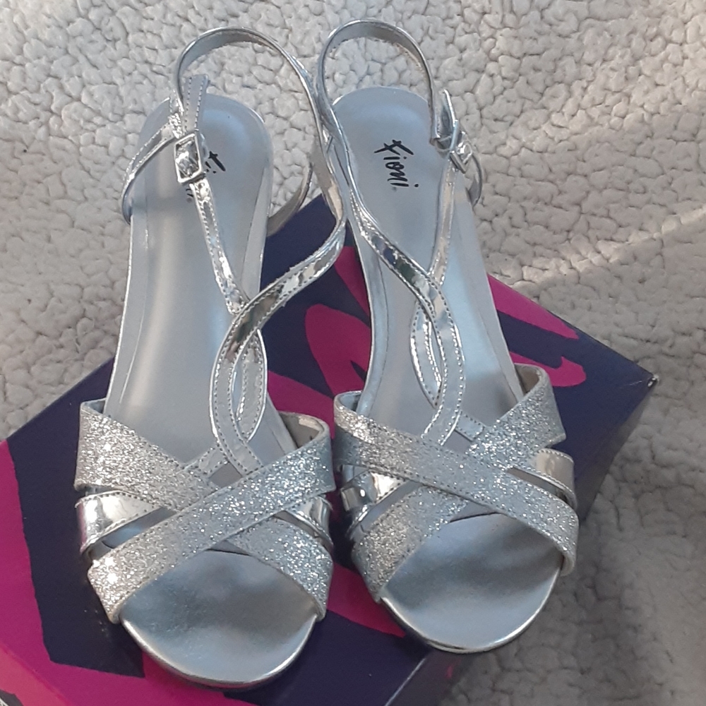 Fioni Grace Silver Wedges